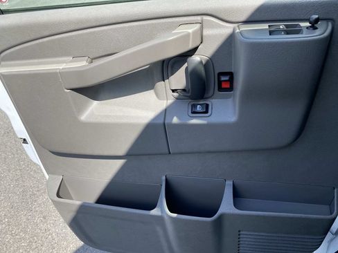 Used 2025 GMC Savana 2500 w/ Driver Convenience Package RWD image 27