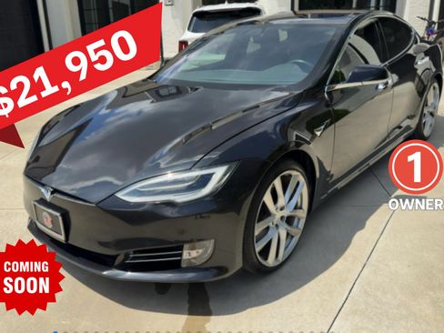 Used 2017 Tesla Model S 75 RWD image 1