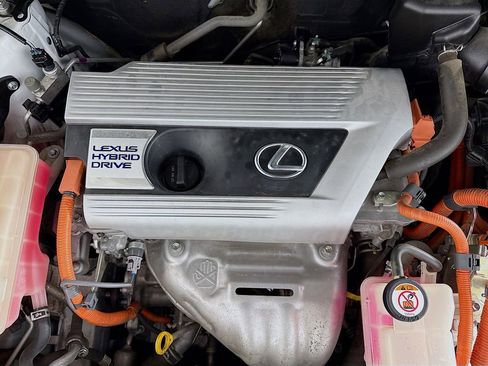 Used 2018 Lexus NX 300h AWD w/ Premium Package image 32