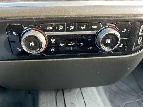 Used 2022 Chevrolet Silverado 1500 LT image 18