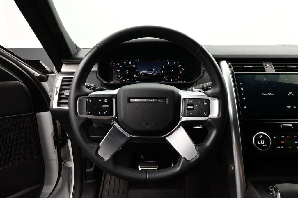 Used 2024 Land Rover Discovery Dynamic SE AWD/4WD image 8