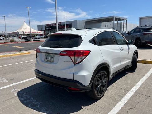 Used 2021 Honda HR-V Sport image 5