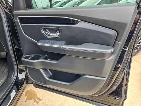 Certified 2025 Honda Pilot EX-L image 27