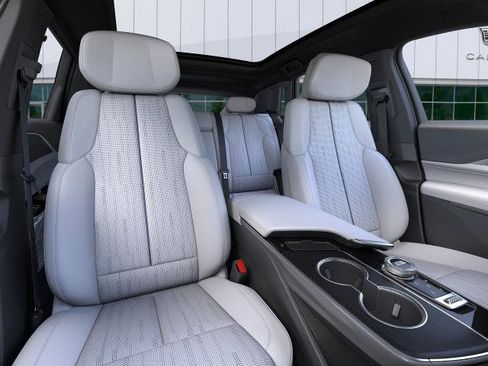 New 2026 Cadillac Lyriq Luxury image 16