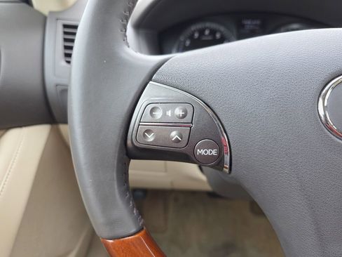 Used 2011 Lexus ES 350 image 24