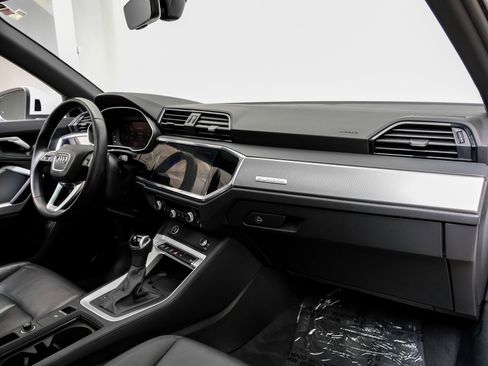 Used 2024 Audi Q3 2.0T Premium w/ Convenience Package image 17