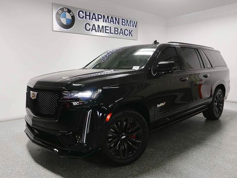 Used 2024 Cadillac Escalade ESV V w/ LPO, ONYX Package AWD/4WD image 1