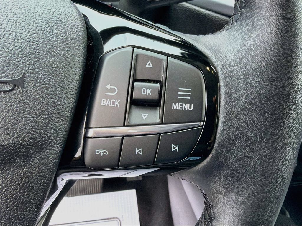 Used 2025 Ford Escape Platinum AWD/4WD image 13