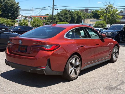 Used 2023 BMW i4 eDrive35 RWD image 9