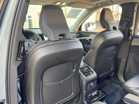 Used 2025 Volvo XC90 T8 Ultra w/ Protection Package Premier AWD/4WD image 42