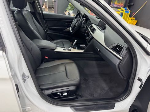 Used 2018 BMW 320i xDrive Sedan w/ Convenience Package image 20