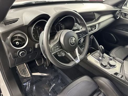 Used 2018 Alfa Romeo Stelvio Ti Sport AWD/4WD image 22