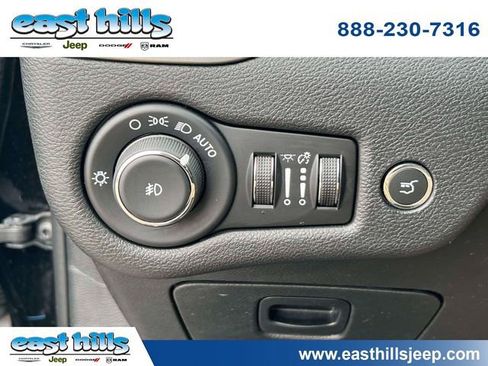 Certified 2021 Jeep Cherokee Limited image 27