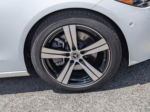 Used 2025 Mercedes-Benz C 300 Sedan image 11