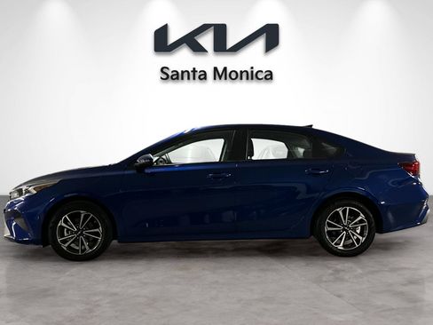 Used 2023 Kia Forte LXS w/ LXS Technology Package image 2