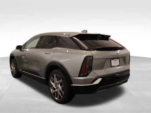 New 2026 Cadillac Optiq Luxury 1 image 4