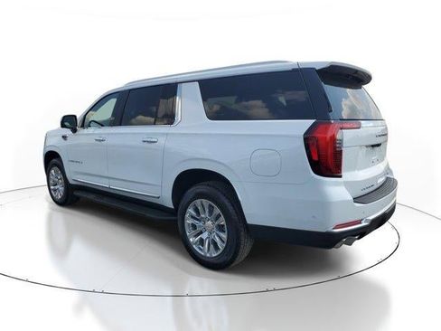 New 2026 GMC Yukon XL Denali w/ Advanced Technology Package image 4