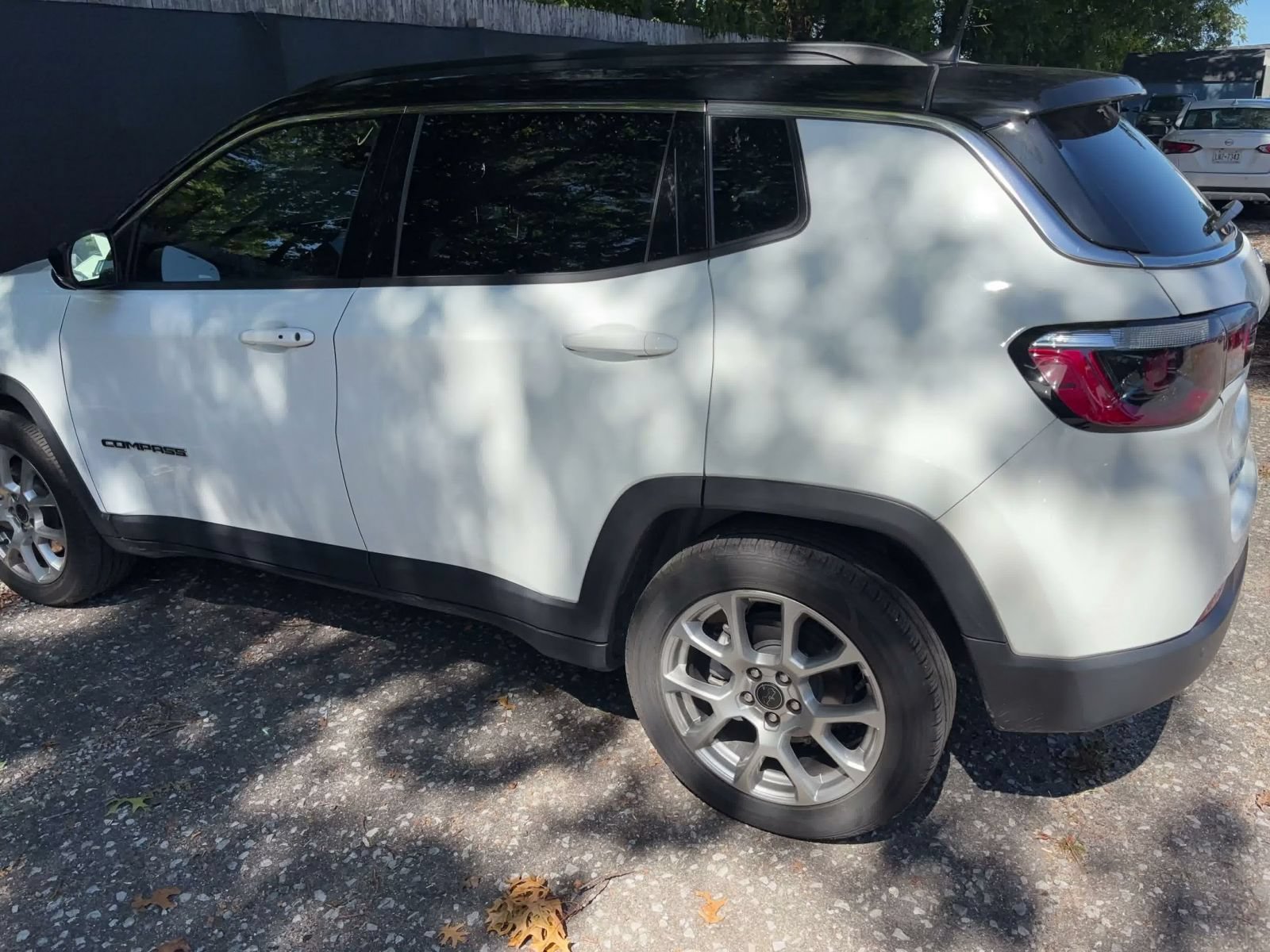 Used 2025 Jeep Compass Limited AWD/4WD image 8