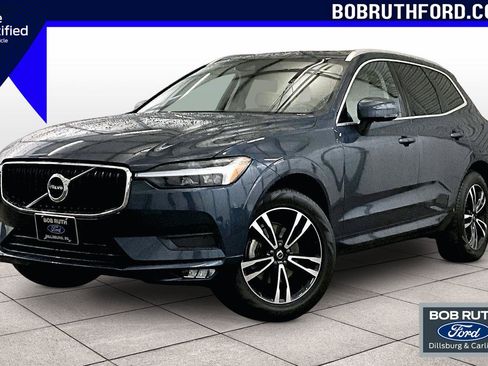 Used 2021 Volvo XC60 T5 Momentum w/ Premium Package image 1
