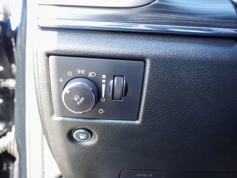 Used 2022 Jeep Grand Cherokee Limited AWD/4WD image 16