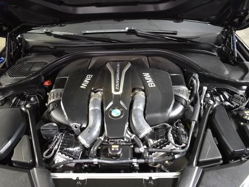 Used 2018 BMW M550i xDrive w/ Driving Assistance Package AWD/4WD image 37