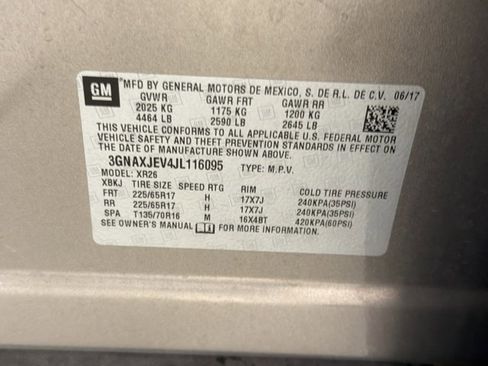 Used 2018 Chevrolet Equinox LT FWD image 11