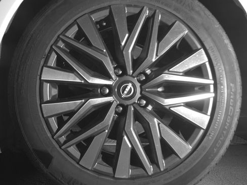 Used 2025 Nissan Altima 2.5 SV FWD image 14