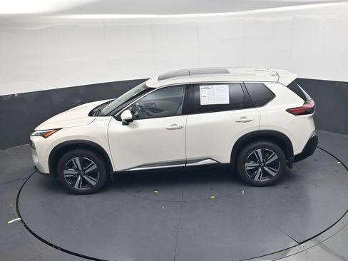 Used 2023 Nissan Rogue SL w/ SL Premium Package FWD image 39