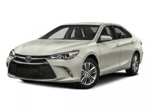 Used 2017 Toyota Camry SE w/ Moonroof Package image 4