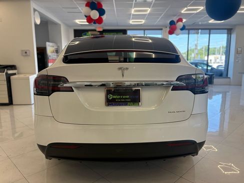 Used 2019 Tesla Model X AWD/4WD image 13