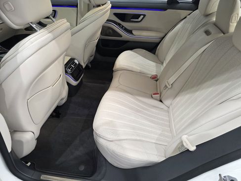 Used 2022 Mercedes-Benz S 500 4MATIC image 11