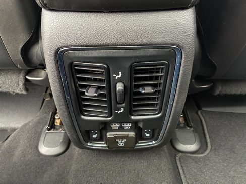 Used 2021 Jeep Grand Cherokee Limited image 31