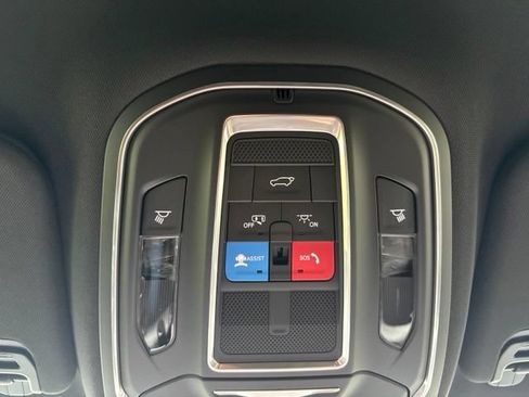 New 2026 Jeep Grand Wagoneer Limited w/ 8-Passenger Seating Package AWD/4WD image 28