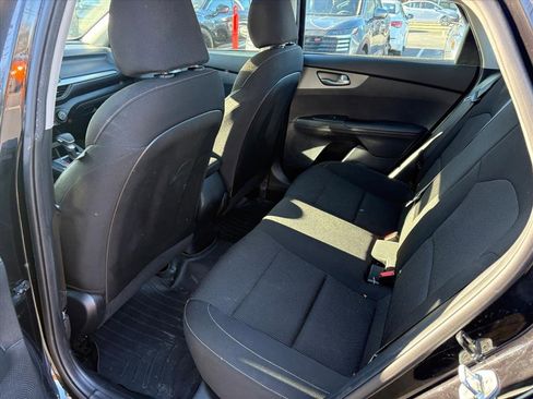 Used 2021 Kia Forte LXS image 17