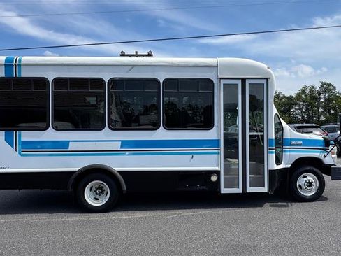 Used 2014 Ford E-450 and Econoline 450 Super Duty w/ Shuttle Bus Prep Package RWD image 8