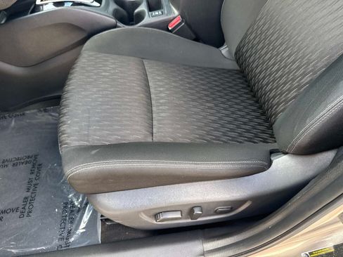 Used 2020 Nissan Rogue SV FWD image 20