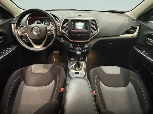 Used 2014 Jeep Cherokee Latitude w/ Comfort/Convenience Group image 12