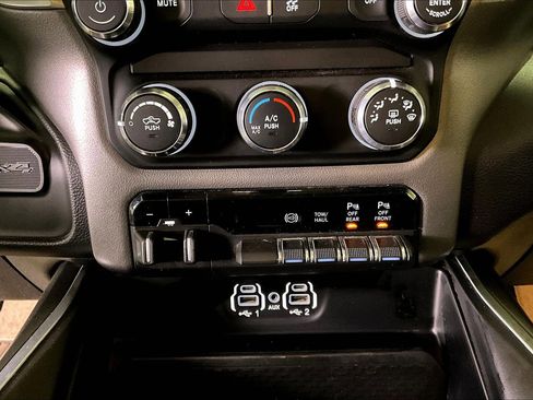 Used 2024 RAM 2500 Big Horn w/ Off Road Package image 15