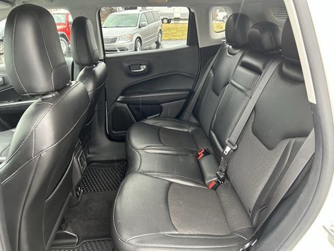 Used 2019 Jeep Compass Latitude image 17