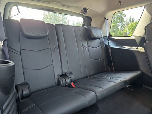 Used 2017 Cadillac Escalade Premium Luxury AWD/4WD image 14