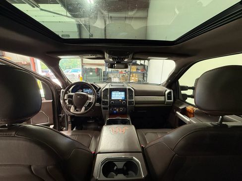 Used 2017 Ford F350 King Ranch w/ King Ranch Ultimate Package AWD/4WD image 17