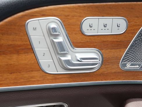 Used 2022 Mercedes-Benz GLS 450 4MATIC image 13