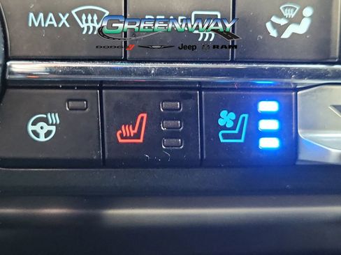 Used 2025 Ford F150 Raptor image 17