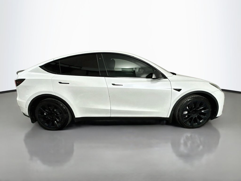 Used 2022 Tesla Model Y Long Range AWD/4WD image 4