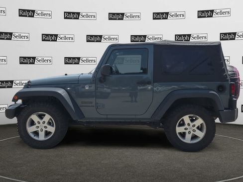Used 2015 Jeep Wrangler Sport w/ Quick Order Package 24S AWD/4WD image 3