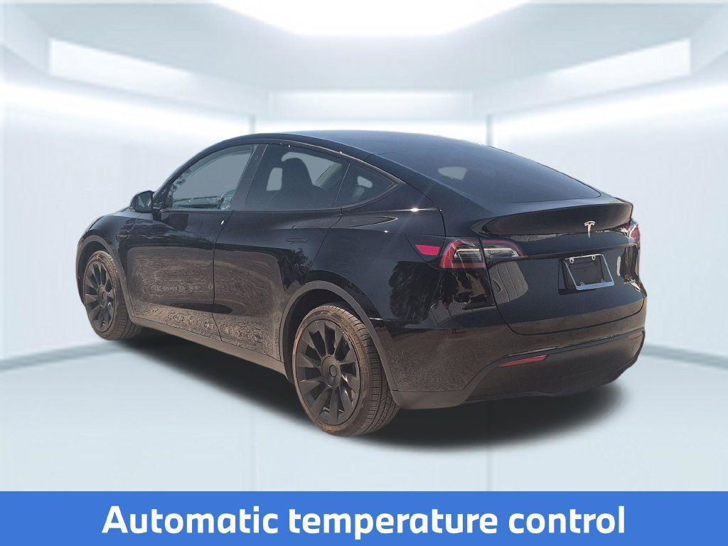 Used 2022 Tesla Model Y Long Range AWD/4WD image 5