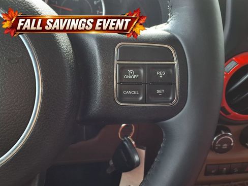 Used 2013 Jeep Wrangler Unlimited Sahara w/ Connectivity Group AWD/4WD image 19