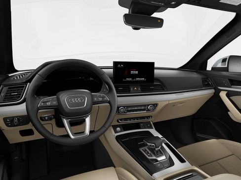 Certified 2024 Audi Q5 2.0T Prestige AWD/4WD image 3