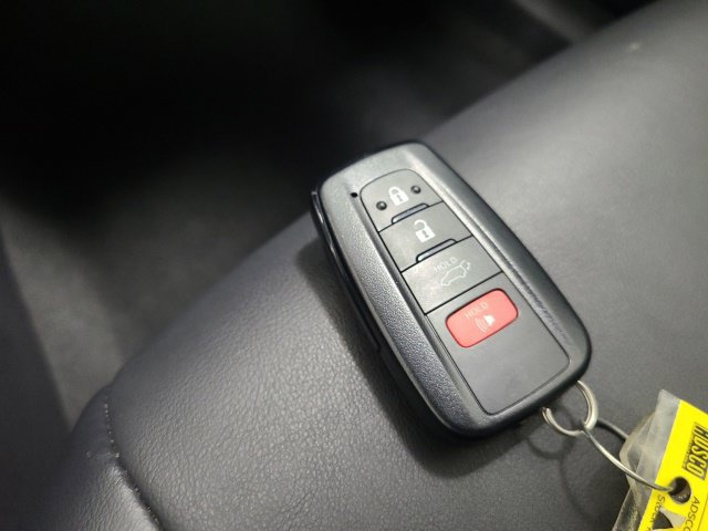 Certified 2022 Toyota RAV4 XLE Premium AWD/4WD image 35