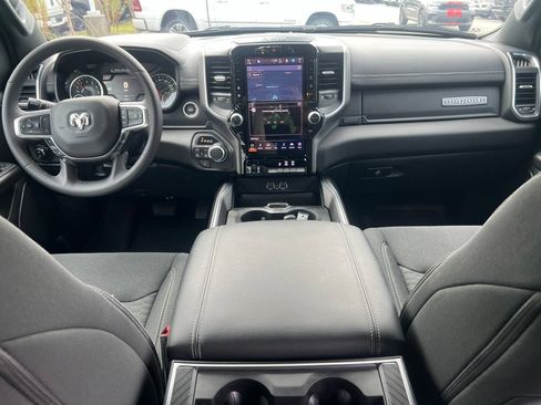 Used 2025 RAM 1500 Big Horn AWD/4WD image 19